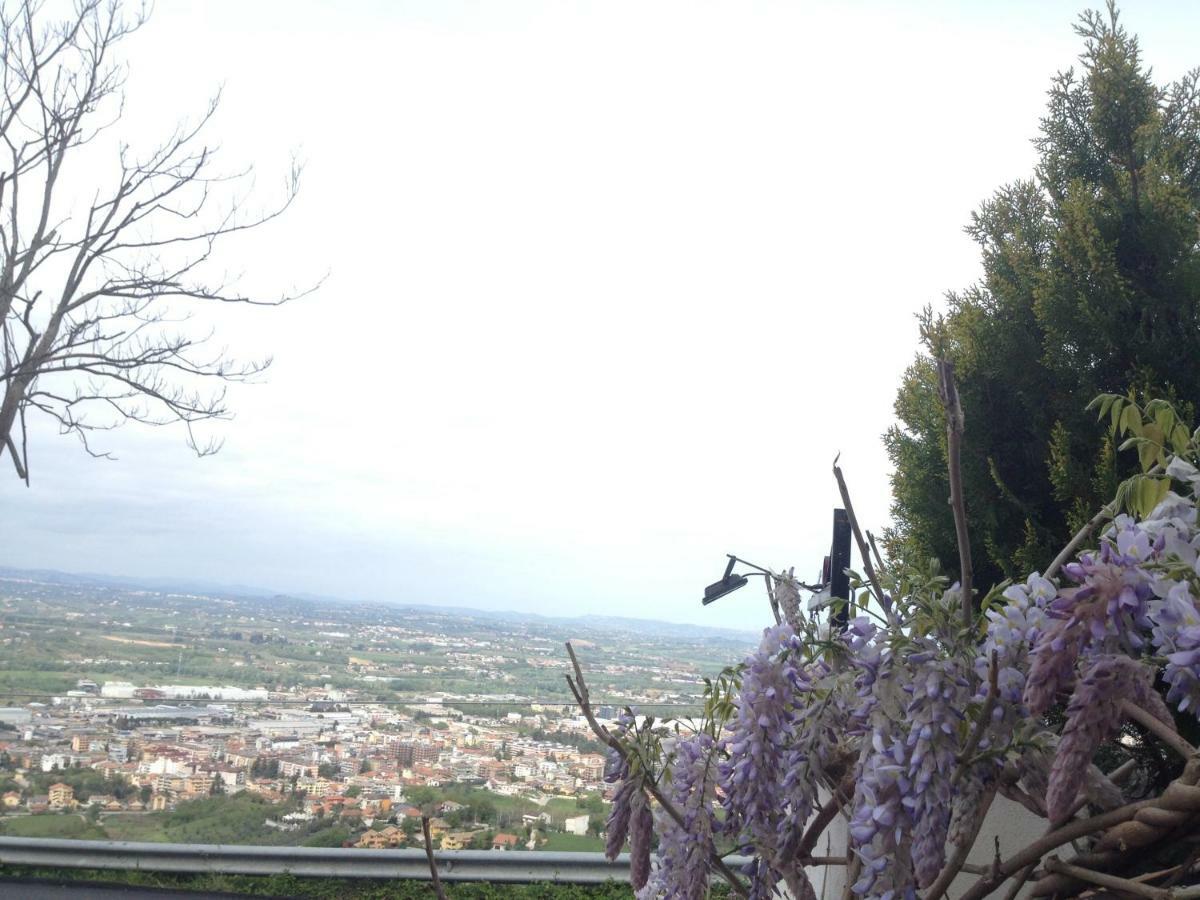 Couette-café Via Col Vento Chieti